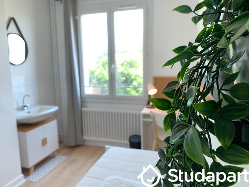 Chambre - 9 m² - 1 pièce