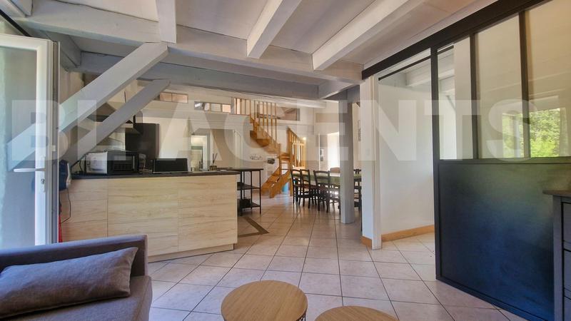 Appartement - 60 m² - 4 pièces