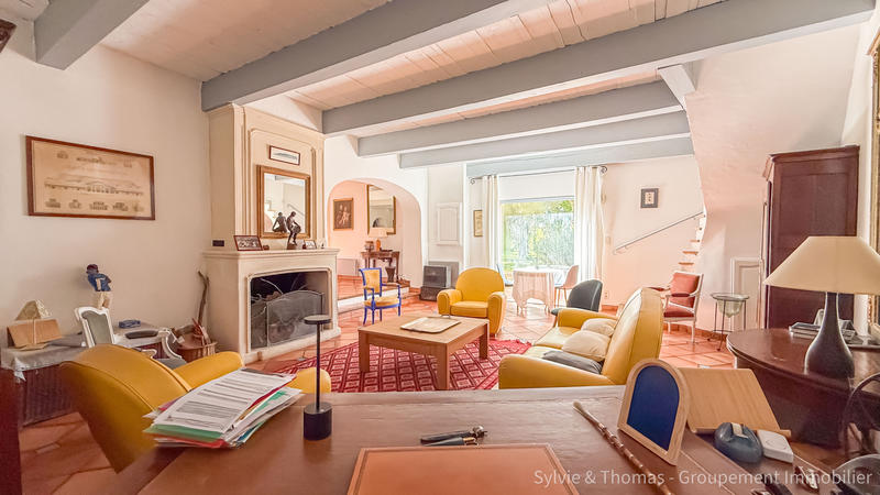 Mas - 324 m² - 8 pièces