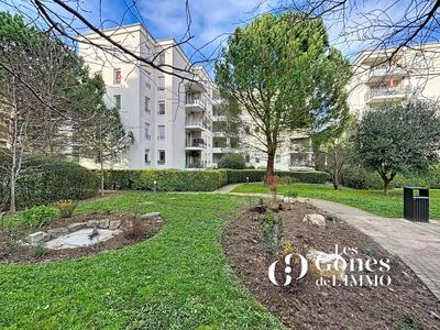 Appartement - 81 m² - 4 pièces