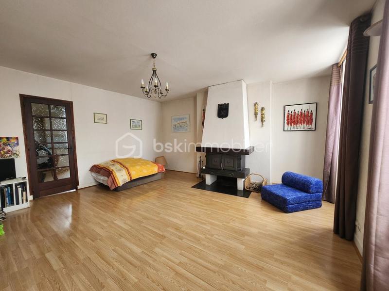 Maison de ville - 260 m² - 9 pièces