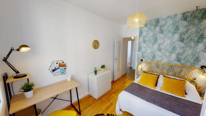 Chambre - 10 m² - 4 pièces