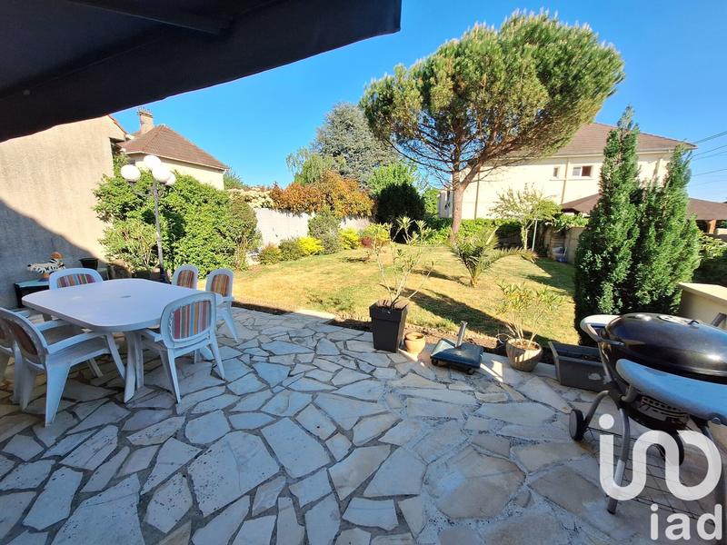 Maison - 93 m² - 5 pièces