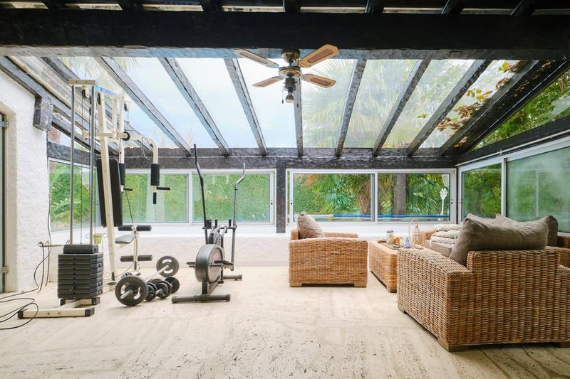 Villa - 216 m² - 6 pièces