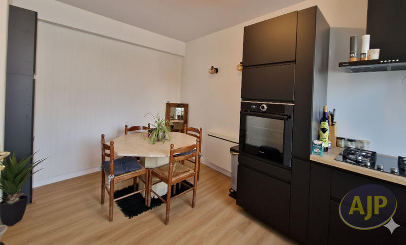 Maison - 83 m² - 5 pièces