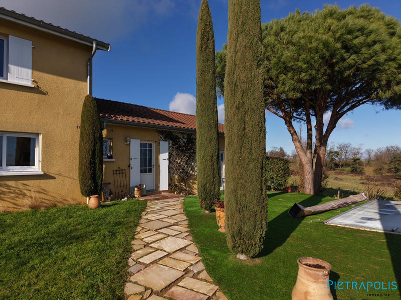 Villa - 137 m² - 5 pièces