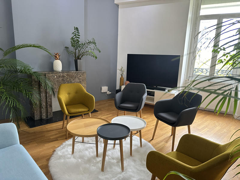 Appartement - 215 m² - 9 pièces