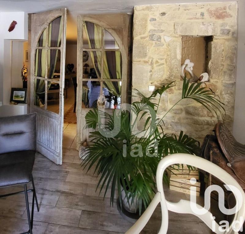 Maison - 270 m² - 14 pièces