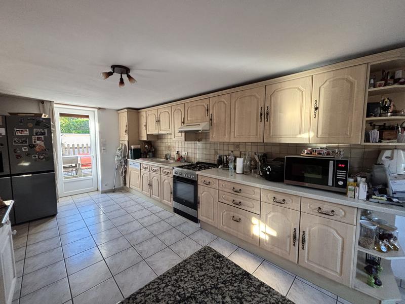 Maison ancienne - 180 m² - 9 pièces