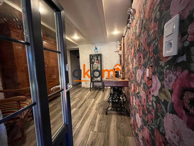 Maison - 203 m² - 10 pièces