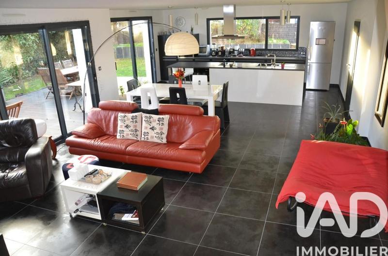 Maison - 163 m² - 6 pièces