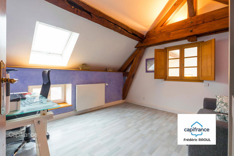 Maison - 240 m² - 8 pièces