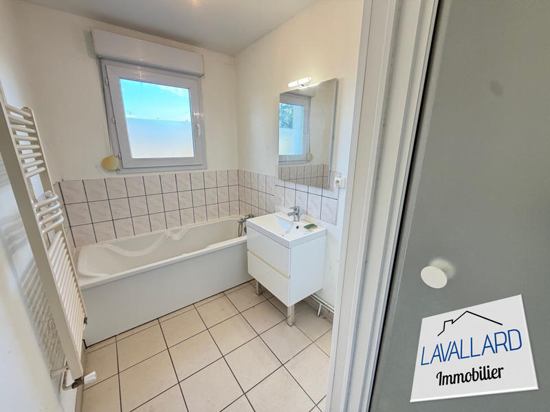 Maison - 92 m² - 6 pièces