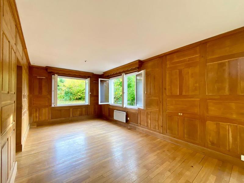 Maison - 284 m² - 9 pièces