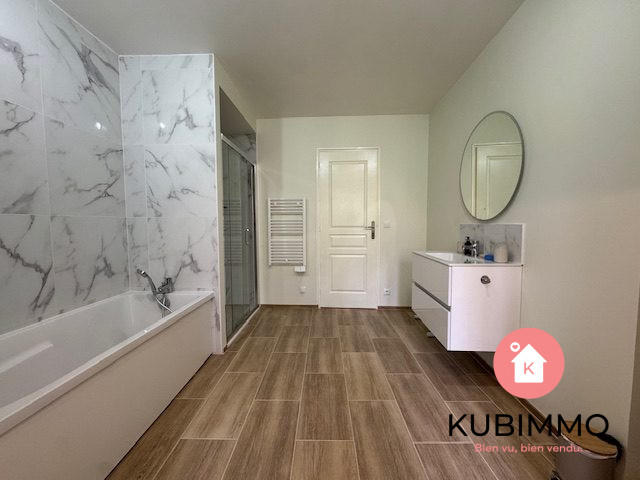 Maison - 212 m² - 8 pièces