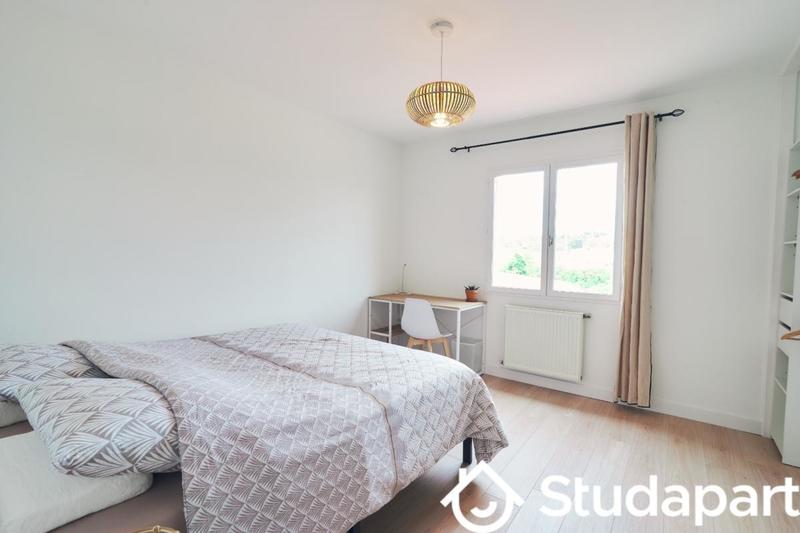 Chambre - 13 m² - 1 pièce