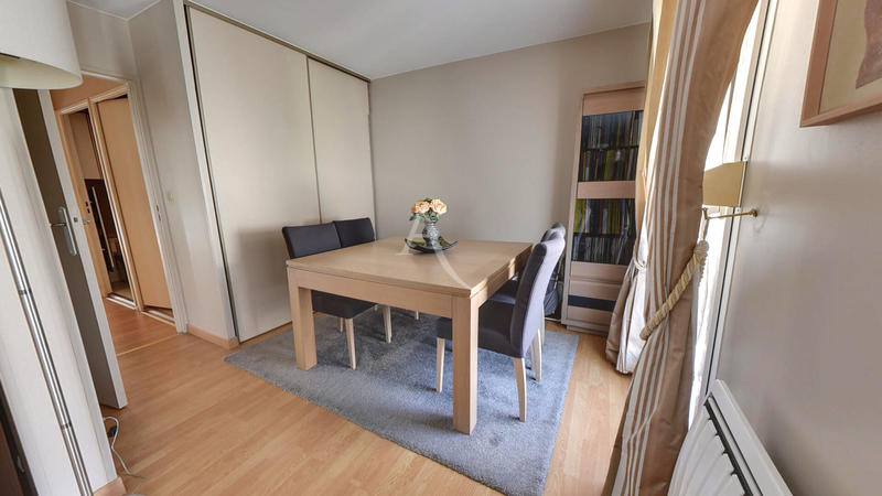 Appartement - 84 m² - 4 pièces