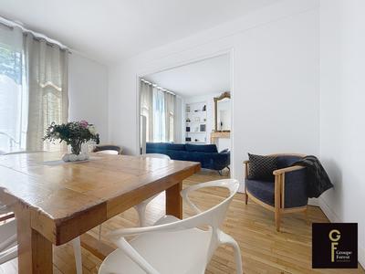 Appartement - 125 m² - 5 pièces