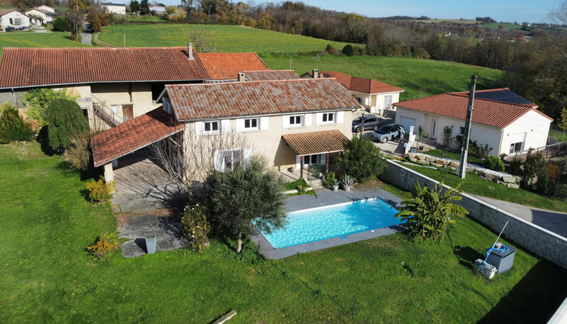 Maison - 172 m² - 5 pièces