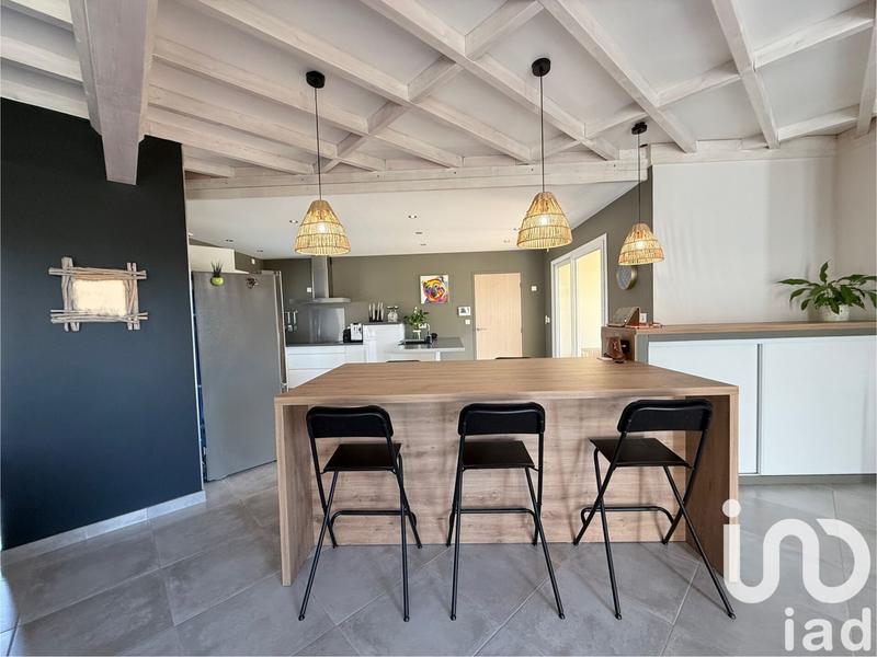 Maison - 250 m² - 10 pièces