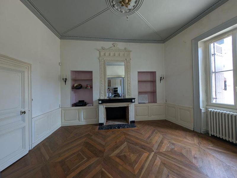 Maison - 180 m² - 8 pièces