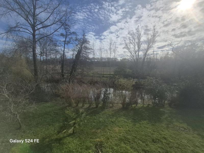 Maison - 220 m² - 8 pièces