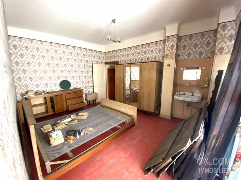 Maison - 220 m² - 7 pièces