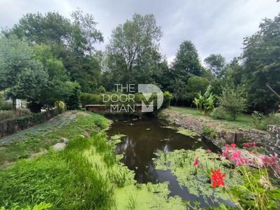 Propriété - 297 m² - 13 pièces