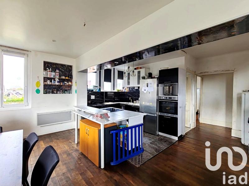 Maison - 241 m² - 8 pièces