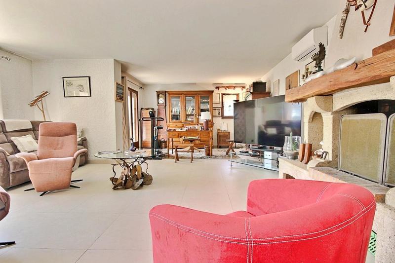 Villa - 250 m² - 7 pièces