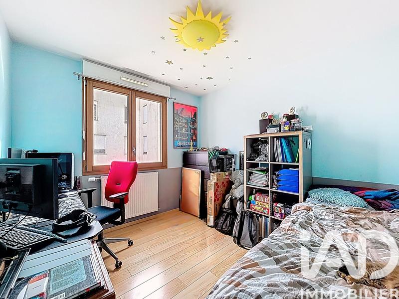 Appartement - 92 m² - 5 pièces