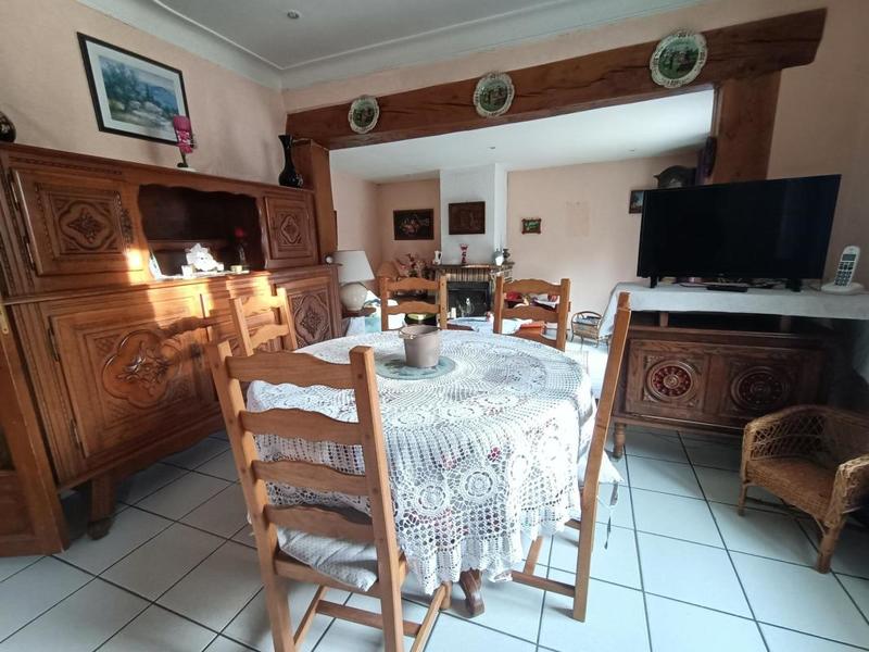 Maison traditionnelle - 80 m² - 5 pièces