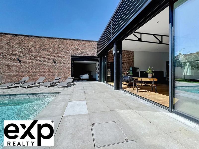 Loft - 494 m² - 10 pièces