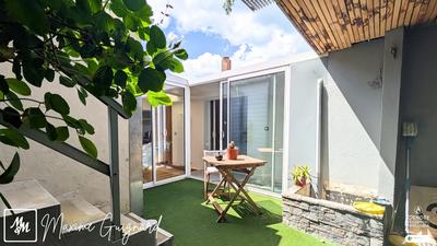 Maison traditionnelle - 105 m² - 6 pièces