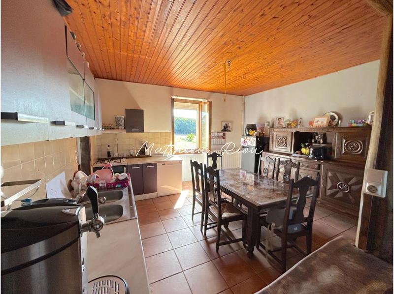 Maison - 252 m² - 6 pièces