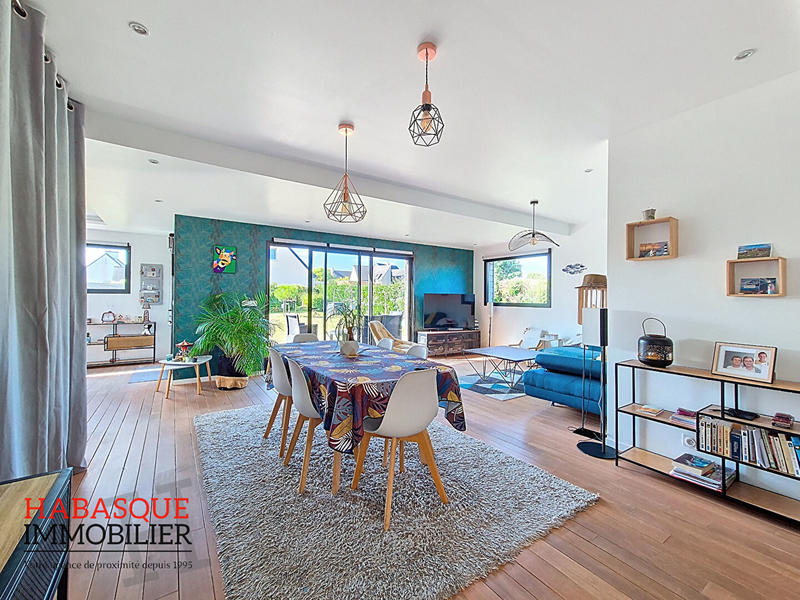 Maison - 153 m² - 7 pièces