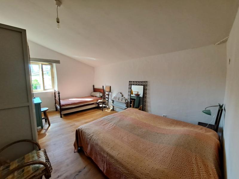 Maison - 430 m² - 12 pièces