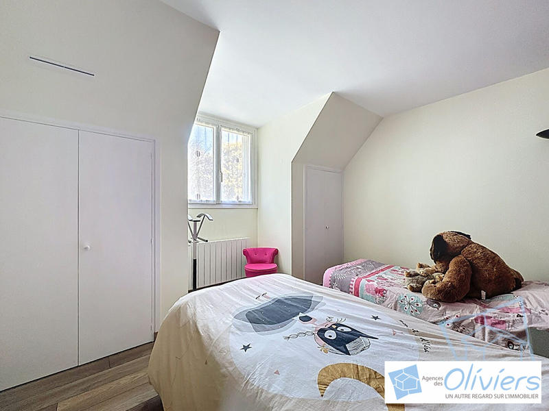 Maison traditionnelle - 200 m² - 8 pièces