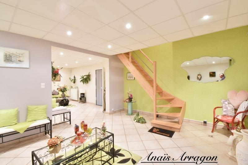 Maison de ville - 310 m² - 7 pièces