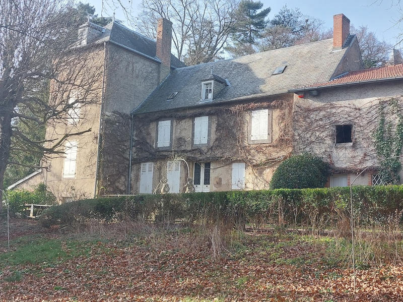 Propriété - 350 m² - 12 pièces