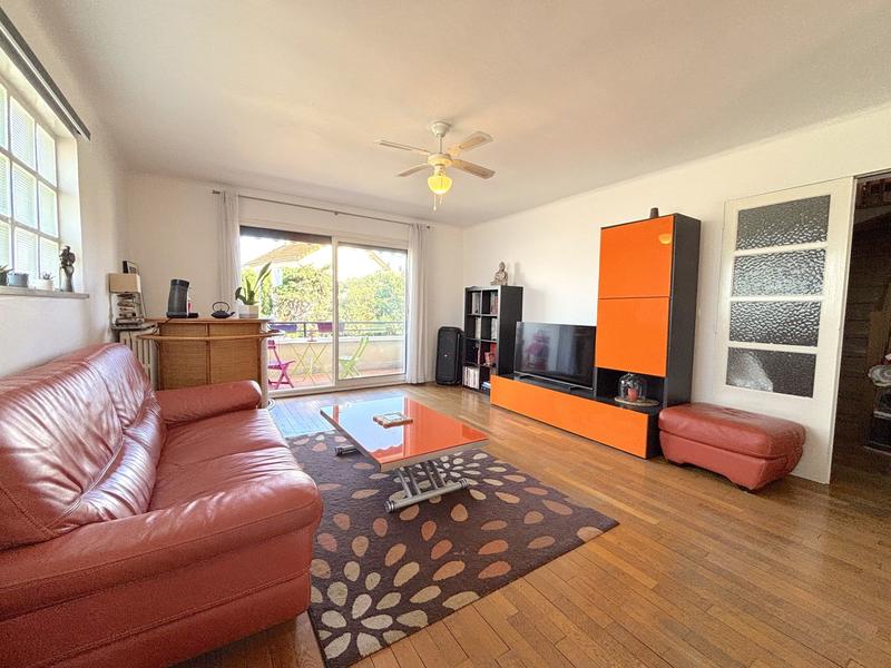 Maison - 184 m² - 8 pièces