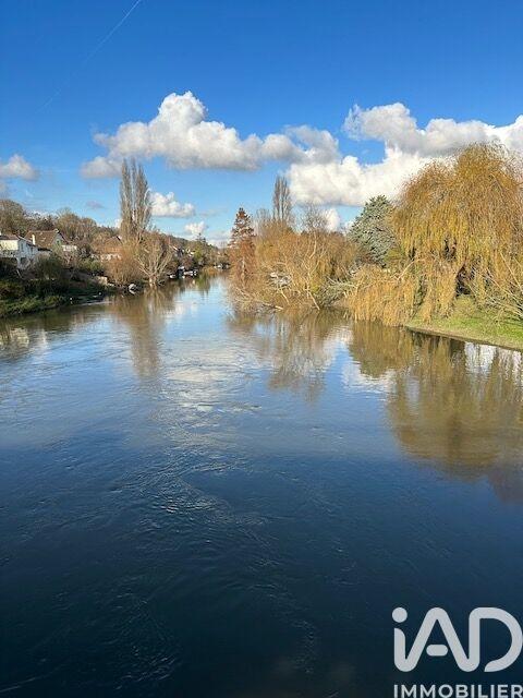 Maison - 250 m² - 9 pièces