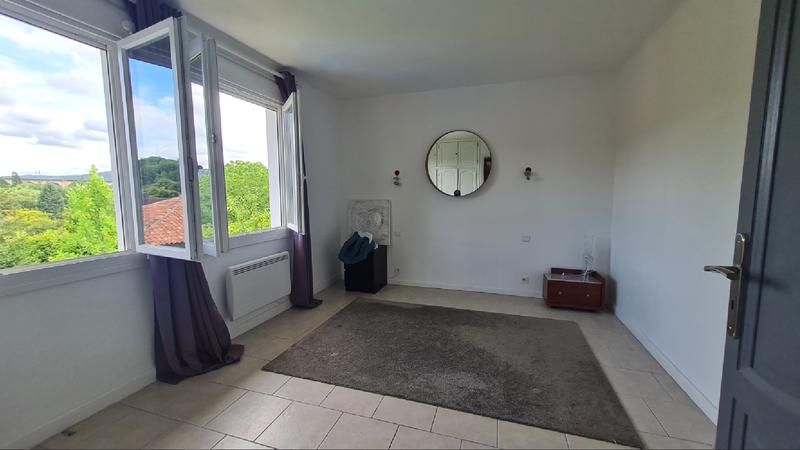 Maison - 300 m² - 7 pièces