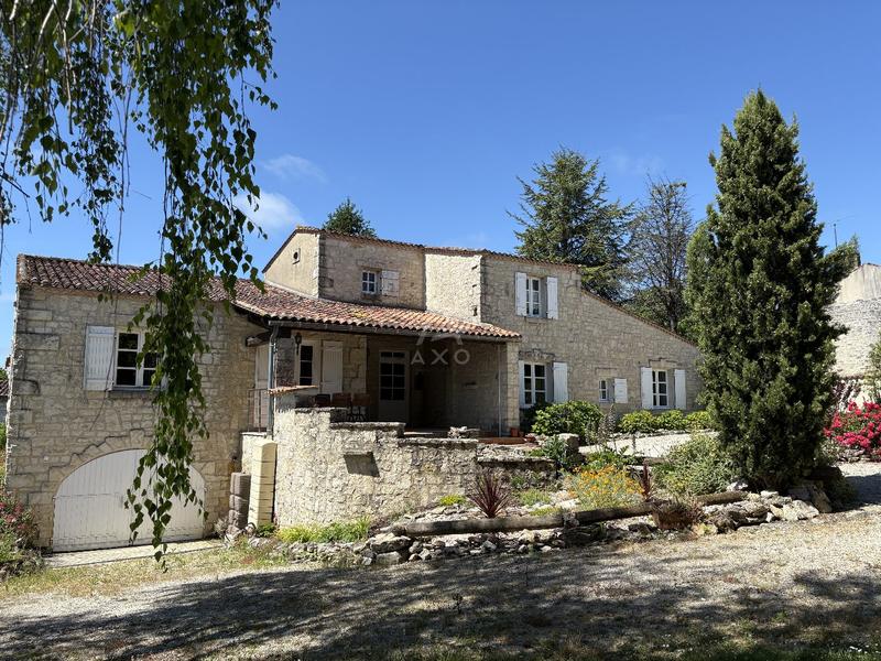 Maison - 197 m² - 7 pièces