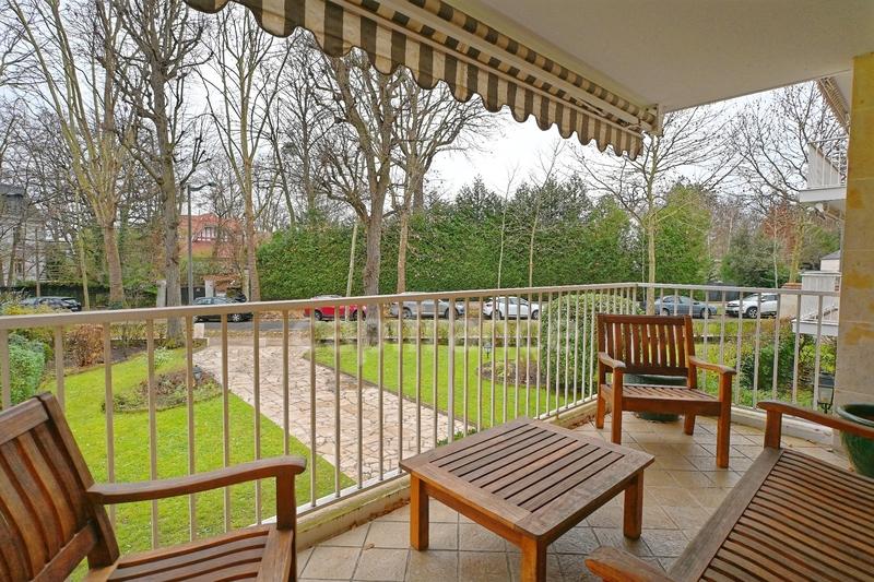 Appartement bourgeois - 122 m² - 5 pièces