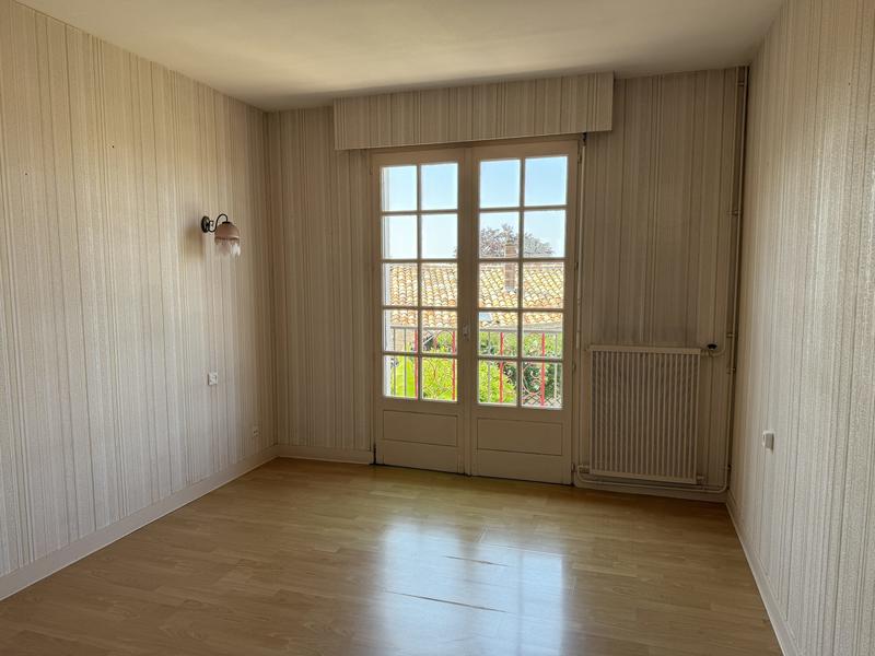 Maison - 184 m² - 9 pièces