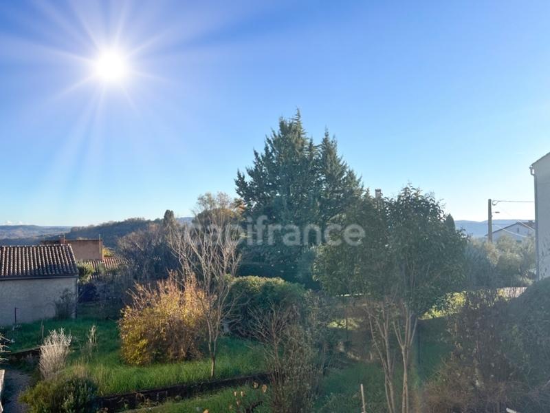 Maison - 222 m² - 7 pièces