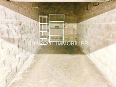 Parking / Garage - 15 m²