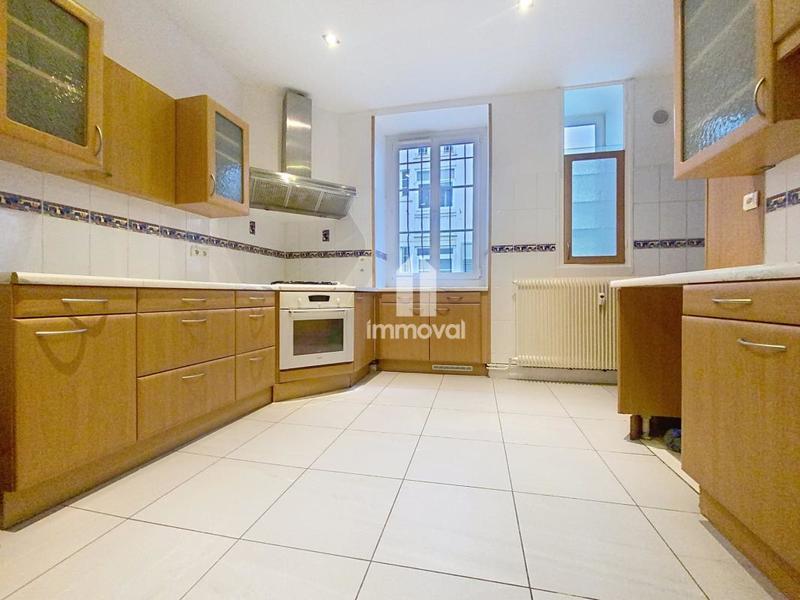 Appartement - 120 m² - 4 pièces