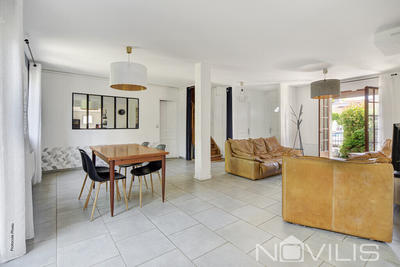 Villa - 171 m² - 7 pièces